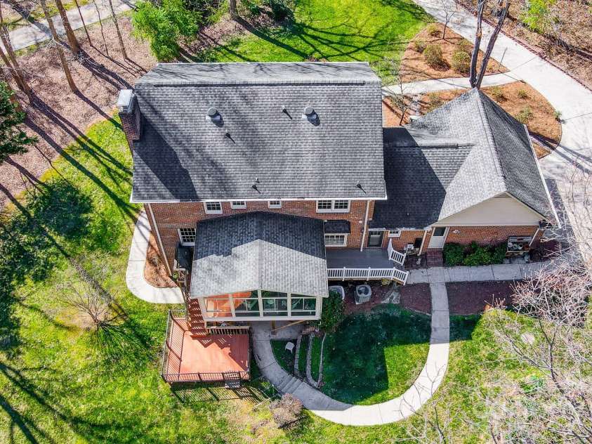 9951 Providence Forest Lane, Charlotte, NC 28270.  MLS# CAR4235631, YatesRealty ID 7727. 
