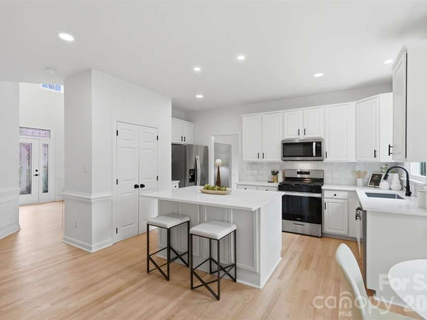 1108 Foxfield Road, Waxhaw, NC 28173.  MLS# CAR4356346, YatesRealty ID 7728. 