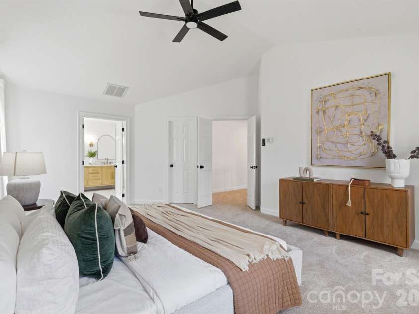 1108 Foxfield Road, Waxhaw, NC 28173.  MLS# CAR4356346, YatesRealty ID 7728. 