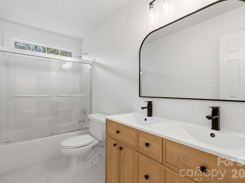 1108 Foxfield Road, Waxhaw, NC 28173.  MLS# CAR4356346, YatesRealty ID 7728. 