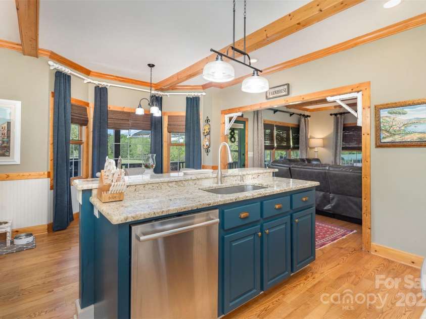 5047 Victory Trail, Gastonia, NC 28056.  MLS# CAR4248790, YatesRealty ID 7728. Kitchen