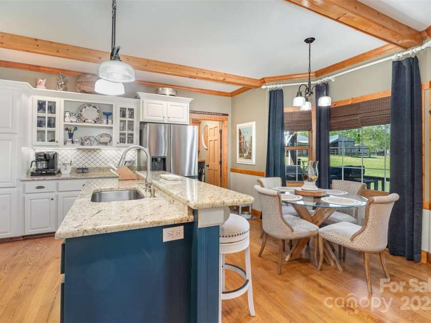 5047 Victory Trail, Gastonia, NC 28056.  MLS# CAR4248790, YatesRealty ID 7728. Kitchen & Breakfast area