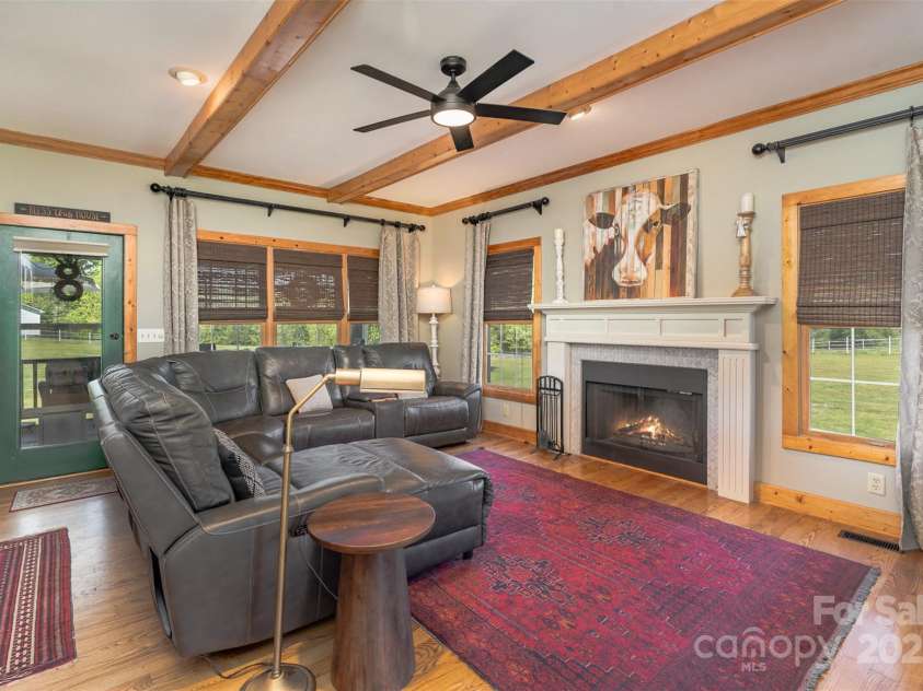 5047 Victory Trail, Gastonia, NC 28056.  MLS# CAR4248790, YatesRealty ID 7728. Living room