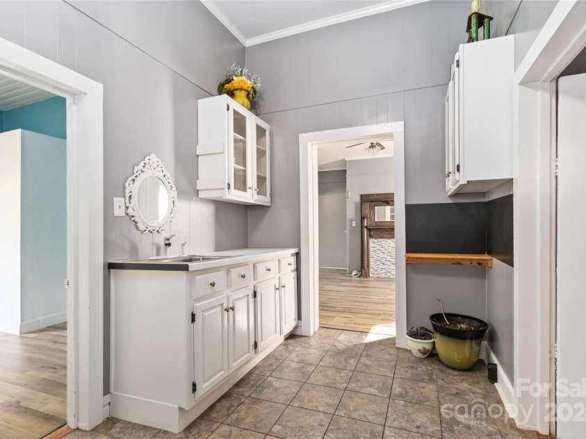126 Charlotte Street, York, SC 29745.  MLS# CAR4203114, YatesRealty ID 773. 