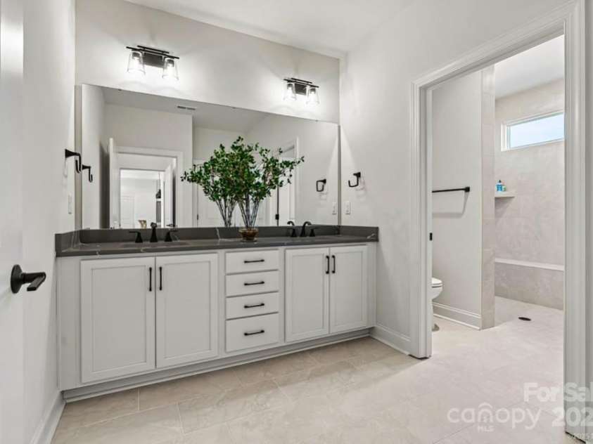 4180 Creek Bridge Circle, Charlotte, NC 28213.  MLS# CAR4331974, YatesRealty ID 773. Not Actual Property