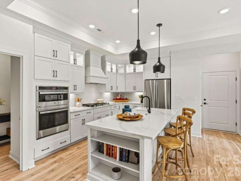 4180 Creek Bridge Circle, Charlotte, NC 28213.  MLS# CAR4331974, YatesRealty ID 773. Not Actual Property