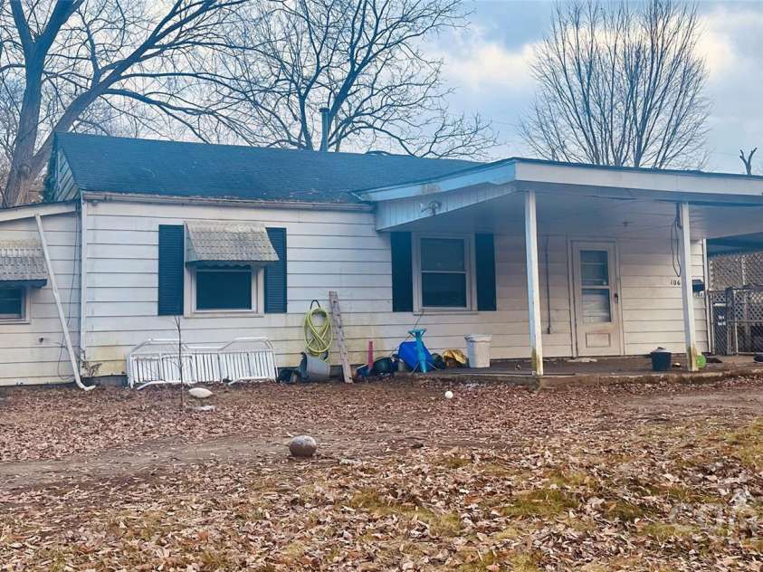 1060 McDow Drive, Rock Hill, SC 29732.  MLS# CAR4197840, YatesRealty ID 7731. 