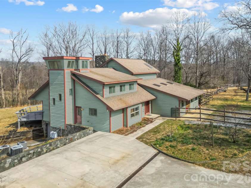 2590 Airport Road, Marion, NC 28752.  MLS# CAR4352042, YatesRealty ID 7732. 