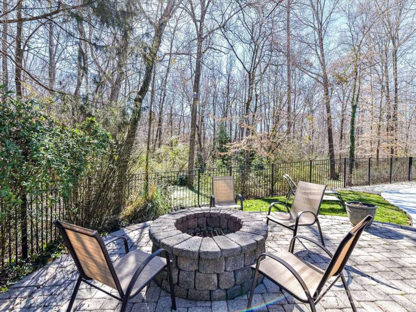 5405 Silver Creek Drive, Waxhaw, NC 28173.  MLS# CAR4231131, YatesRealty ID 7733. 