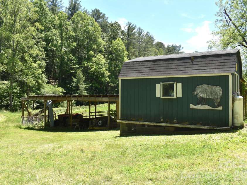 5595 Cloverfield Place, Boomer, NC 28606.  MLS# CAR4265355, YatesRealty ID 7734. 