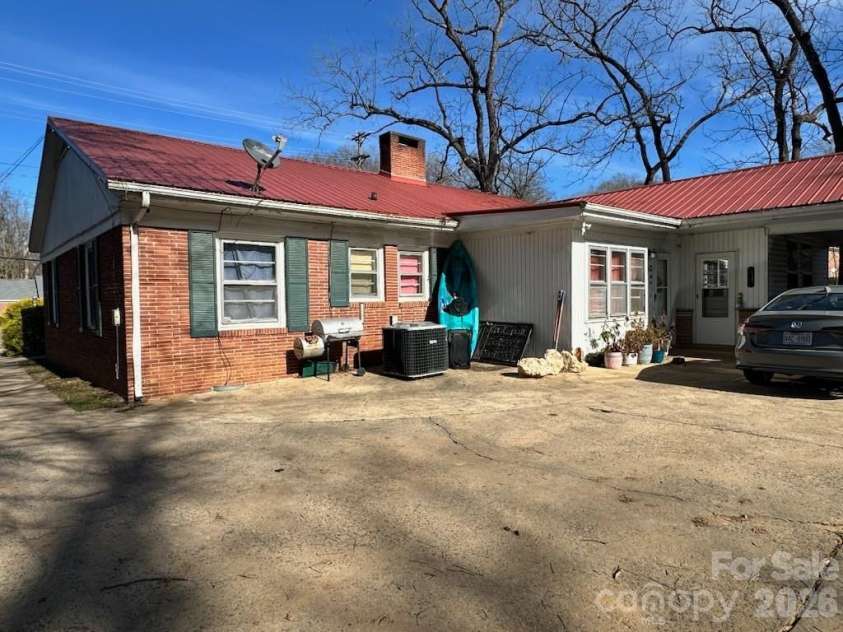 735 Sumter Street, Shelby, NC 28150.  MLS# CAR4333888, YatesRealty ID 7735. 