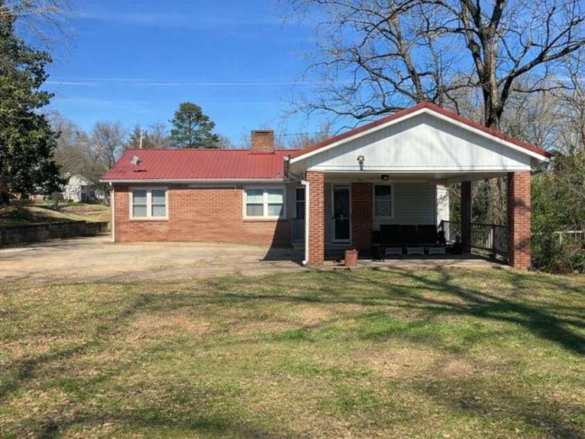 735 Sumter Street, Shelby, NC 28150.  MLS# CAR4333888, YatesRealty ID 7735. 