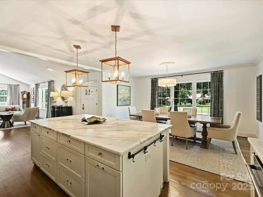 517 Wingrave Drive, Charlotte, NC 28270.  MLS# CAR4246613, YatesRealty ID 7736. Kitchen