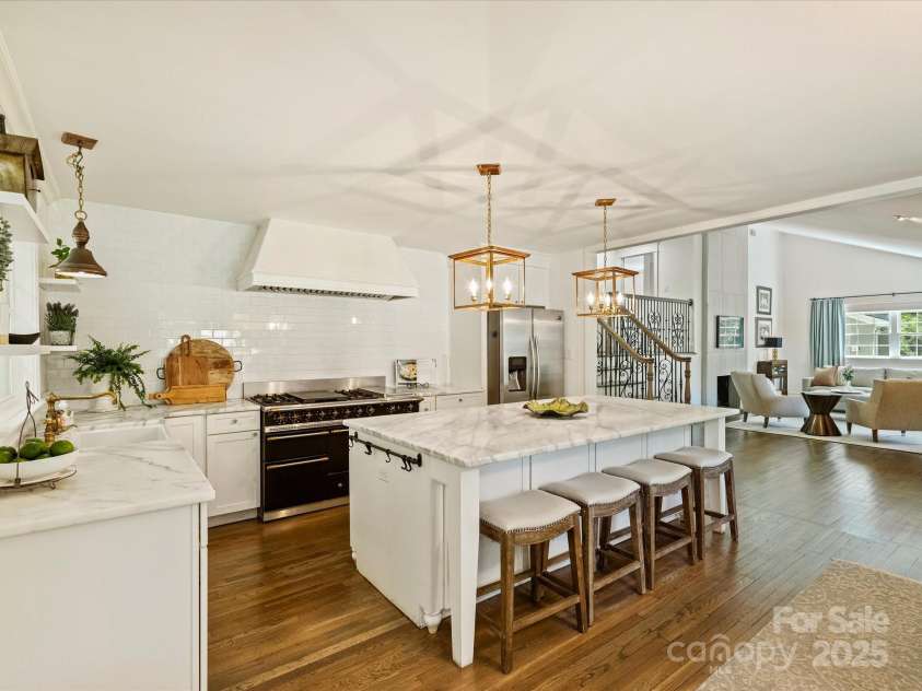 517 Wingrave Drive, Charlotte, NC 28270.  MLS# CAR4246613, YatesRealty ID 7736. Kitchen