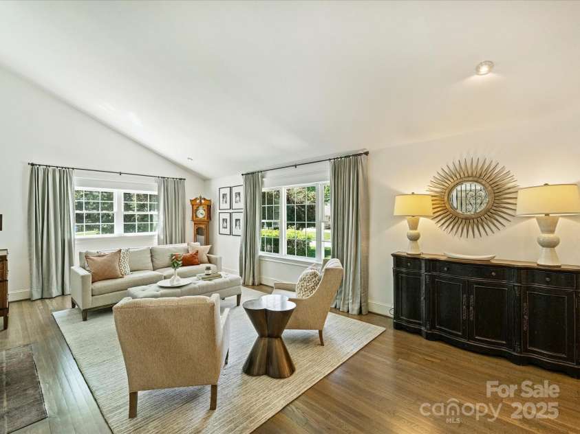 517 Wingrave Drive, Charlotte, NC 28270.  MLS# CAR4246613, YatesRealty ID 7736. Living Room