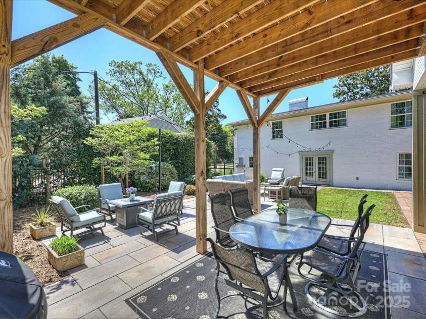 517 Wingrave Drive, Charlotte, NC 28270.  MLS# CAR4246613, YatesRealty ID 7736. Patio