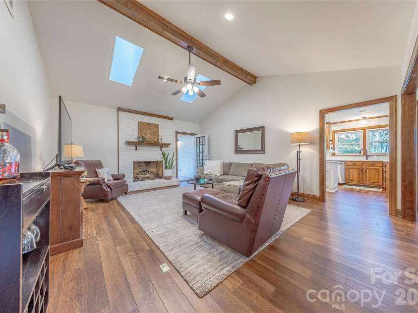 2735 Bent Oak Drive, Matthews, NC 28104.  MLS# CAR4360867, YatesRealty ID 7737. 