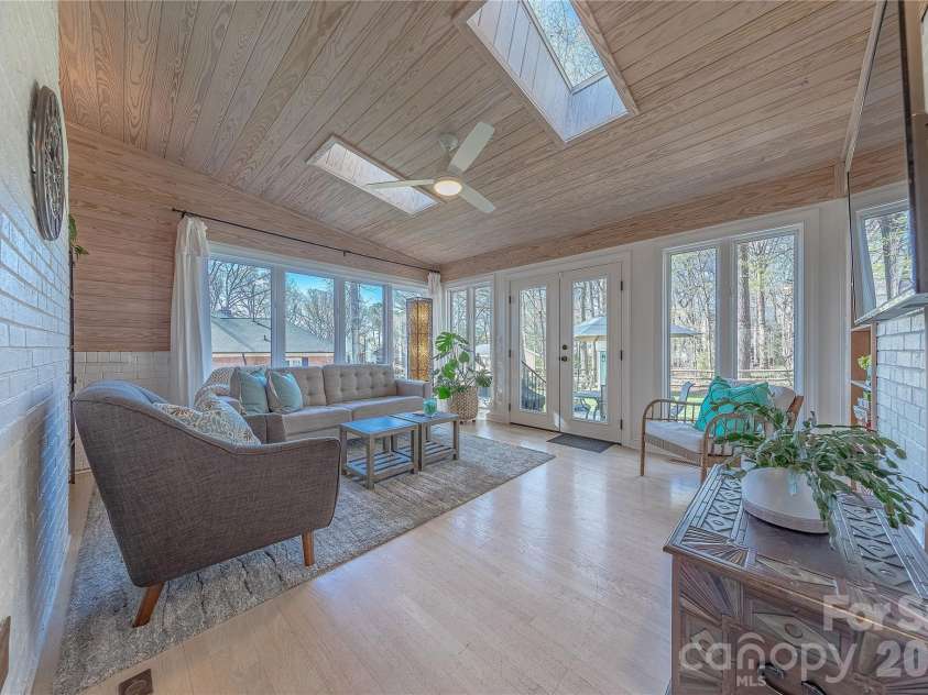 2735 Bent Oak Drive, Matthews, NC 28104.  MLS# CAR4360867, YatesRealty ID 7737. 
