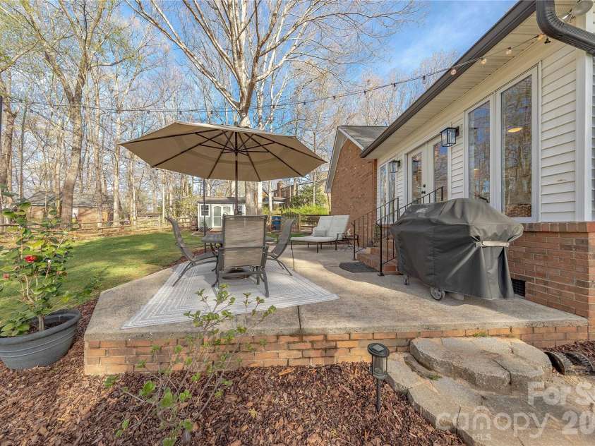 2735 Bent Oak Drive, Matthews, NC 28104.  MLS# CAR4360867, YatesRealty ID 7737. 