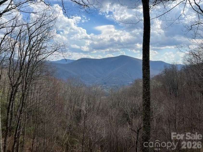 399 Bent Tree Road, Maggie Valley, NC 28751.  MLS# CAR4359236, YatesRealty ID 7738. Year-round mtn. views