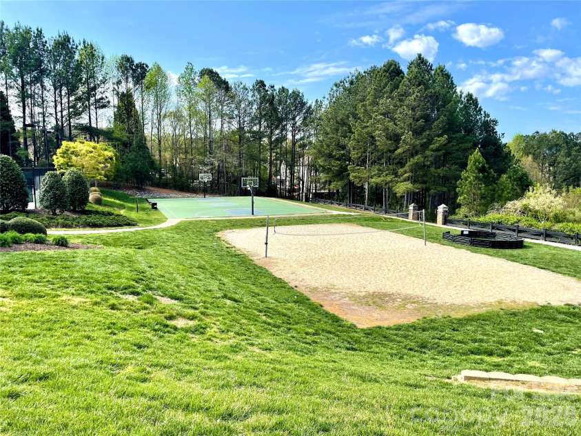 14248 Grantham Court, Fort Mill, SC 29707.  MLS# CAR4363552, YatesRealty ID 7739. 