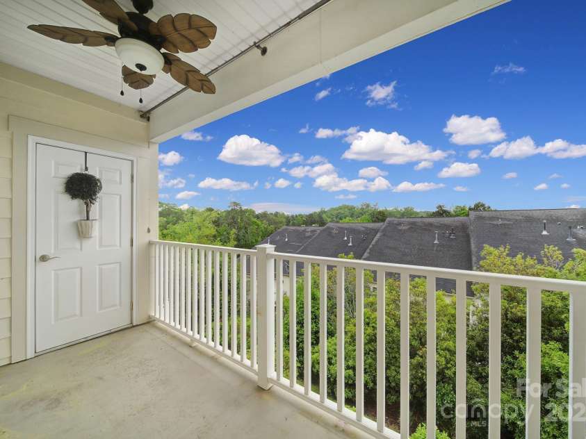 314 Wave Crest Drive, Tega Cay, SC 29708.  MLS# CAR4245002, YatesRealty ID 7739. 2nd Floor Deck off Back Bedroom
