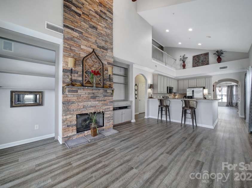 314 Wave Crest Drive, Tega Cay, SC 29708.  MLS# CAR4245002, YatesRealty ID 7739. Great Room