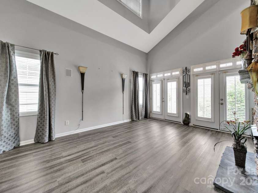 314 Wave Crest Drive, Tega Cay, SC 29708.  MLS# CAR4245002, YatesRealty ID 7739. Great Room from Kitchen
