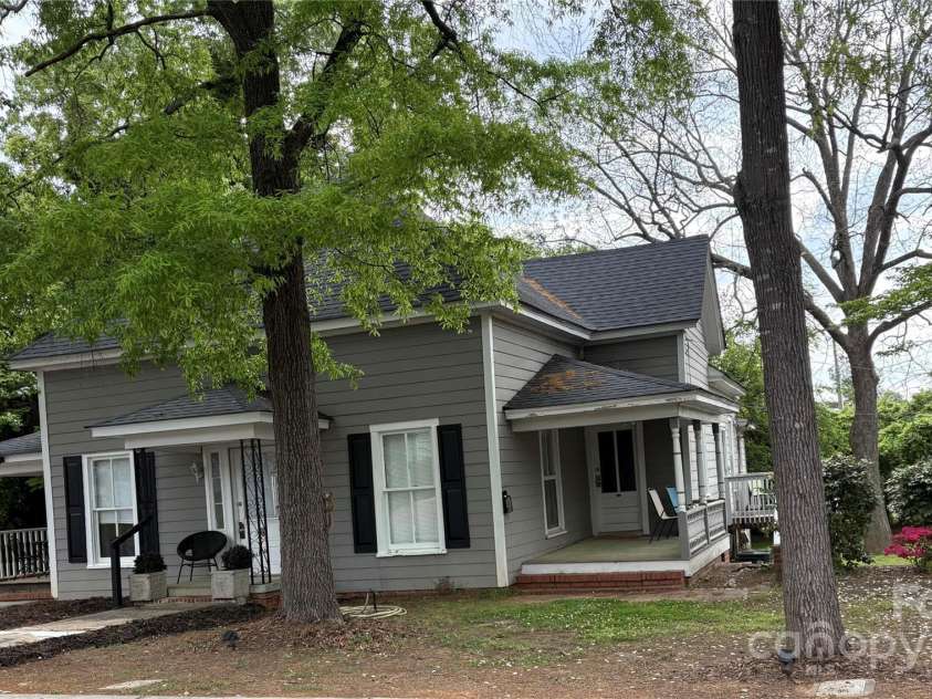 111 Washington Street, Monroe, NC 28112.  MLS# CAR4245637, YatesRealty ID 7740. 