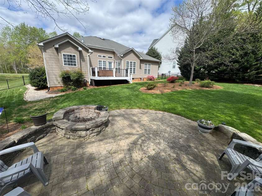 110 Burtons Barn Road, Mooresville, NC 28115.  MLS# CAR4363551, YatesRealty ID 7741. 