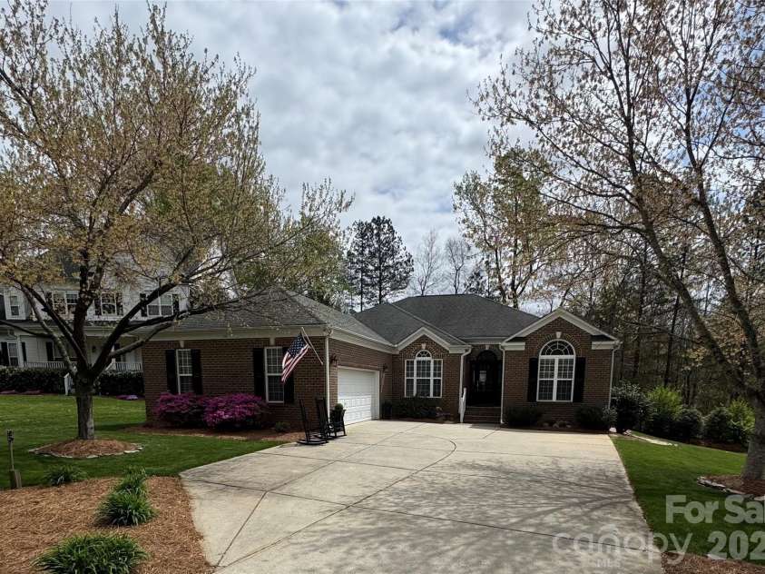 110 Burtons Barn Road, Mooresville, NC 28115.  MLS# CAR4363551, YatesRealty ID 7741. 