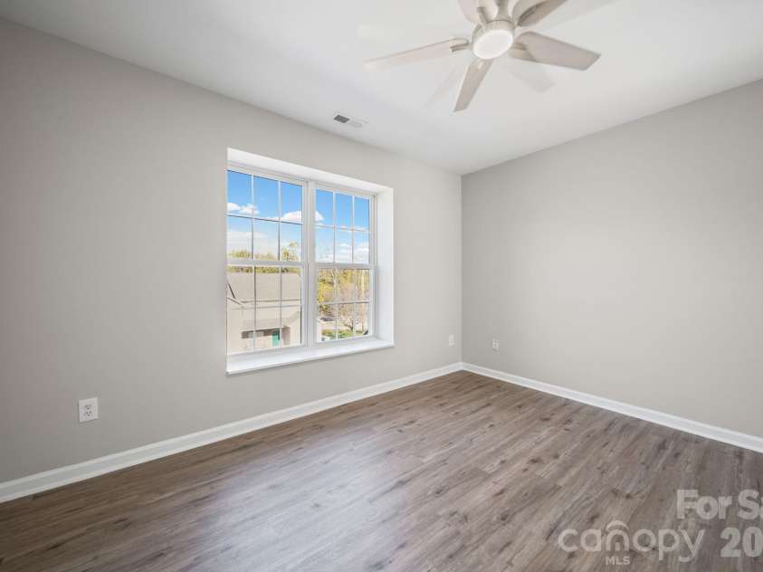 115 Sunridge Drive, Mooresville, NC 28117.  MLS# CAR4314628, YatesRealty ID 7744. 
