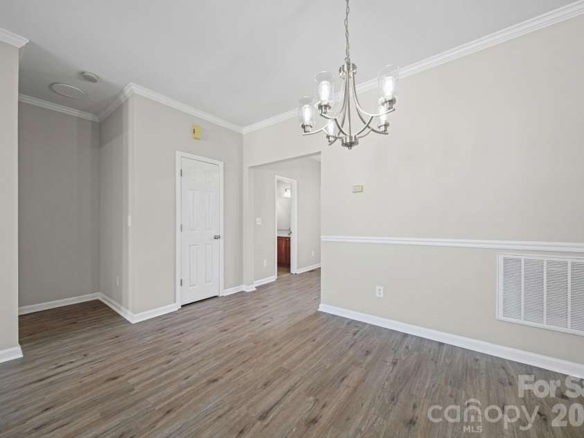 115 Sunridge Drive, Mooresville, NC 28117.  MLS# CAR4314628, YatesRealty ID 7744. Dining