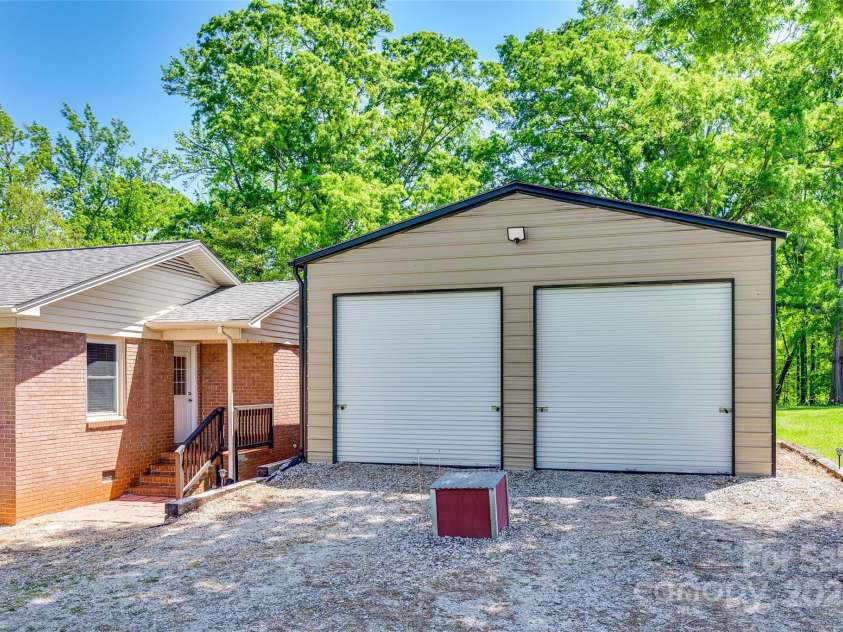 1540 Neely Store Road, Rock Hill, SC 29730.  MLS# CAR4247338, YatesRealty ID 7744. Huge Detached Garage