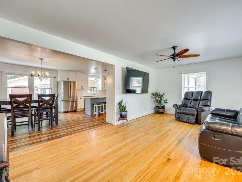 1540 Neely Store Road, Rock Hill, SC 29730.  MLS# CAR4247338, YatesRealty ID 7744. Spacious Living Room