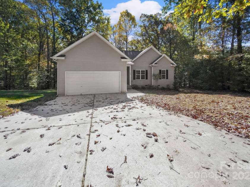 125 Grafton Place, Troutman, NC 28166.  MLS# CAR4314716, YatesRealty ID 7745. 