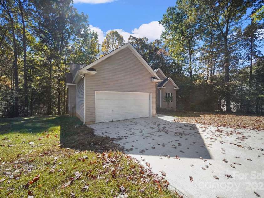 125 Grafton Place, Troutman, NC 28166.  MLS# CAR4314716, YatesRealty ID 7745. 