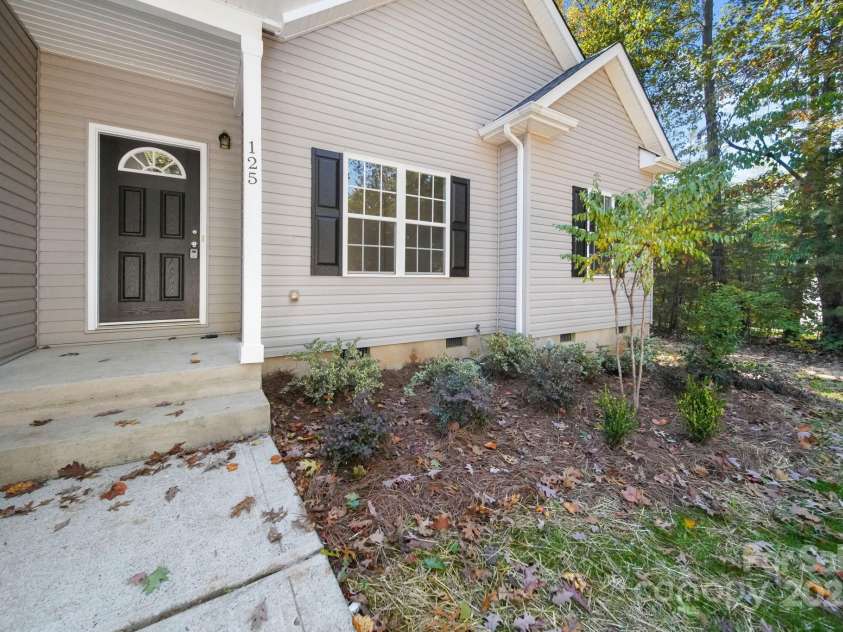 125 Grafton Place, Troutman, NC 28166.  MLS# CAR4314716, YatesRealty ID 7745. 