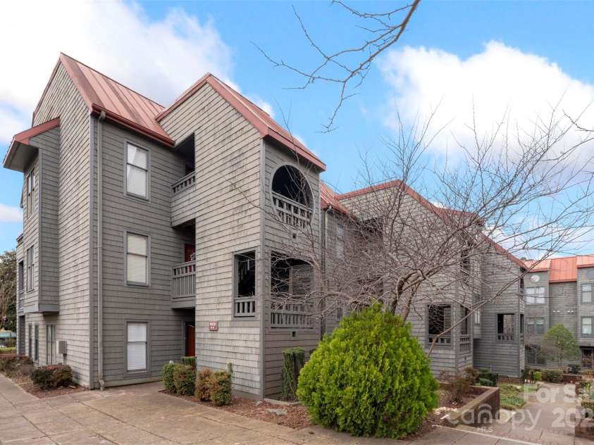 9029 J M Keynes Drive, Charlotte, NC 28262.  MLS# CAR4249390, YatesRealty ID 7745. 