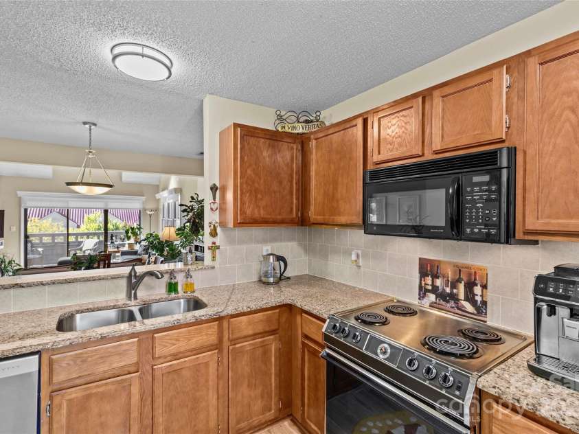 9029 J M Keynes Drive, Charlotte, NC 28262.  MLS# CAR4314390, YatesRealty ID 7745. 