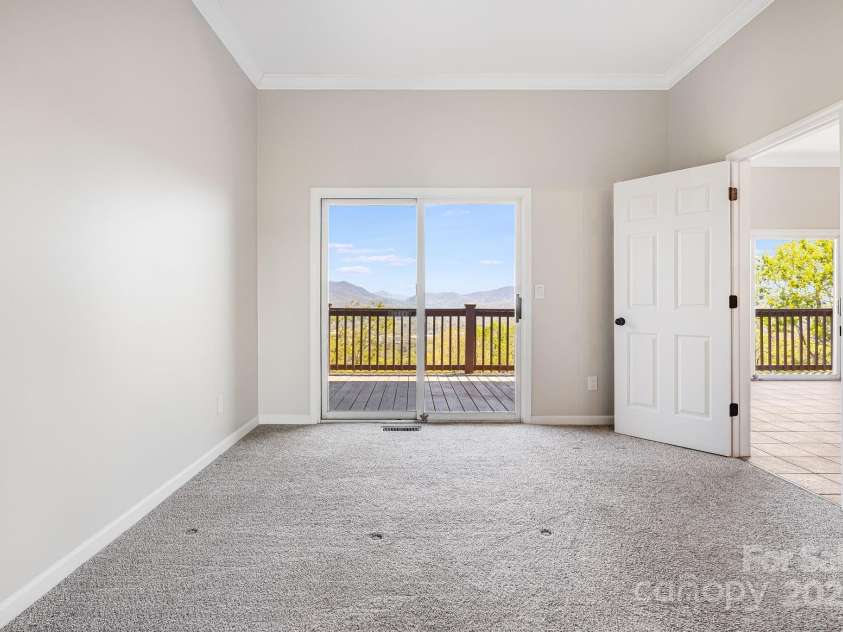 546 Windswept Drive, Asheville, NC 28801.  MLS# CAR4248242, YatesRealty ID 7747. Walk Up to a Sunrise Over the Mountains