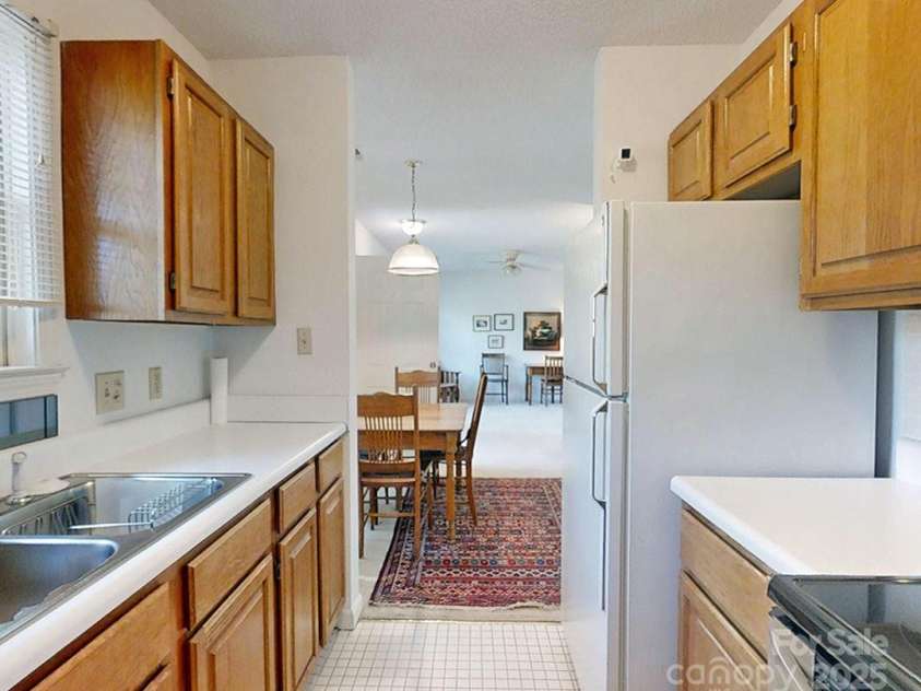 204 Rocky Mountain Way, Arden, NC 28704.  MLS# CAR4248620, YatesRealty ID 7748. 