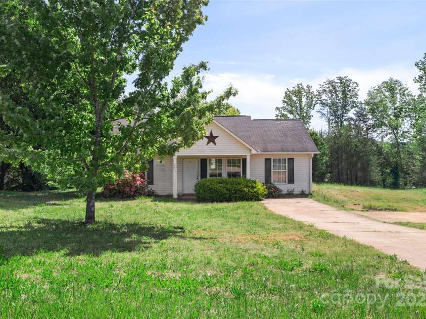 244 Whitesides Road, Bessemer City, NC 28016.  MLS# CAR4249914, YatesRealty ID 7750. 