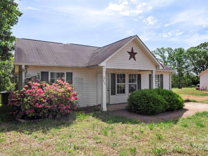 244 Whitesides Road, Bessemer City, NC 28016.  MLS# CAR4249914, YatesRealty ID 7750. 