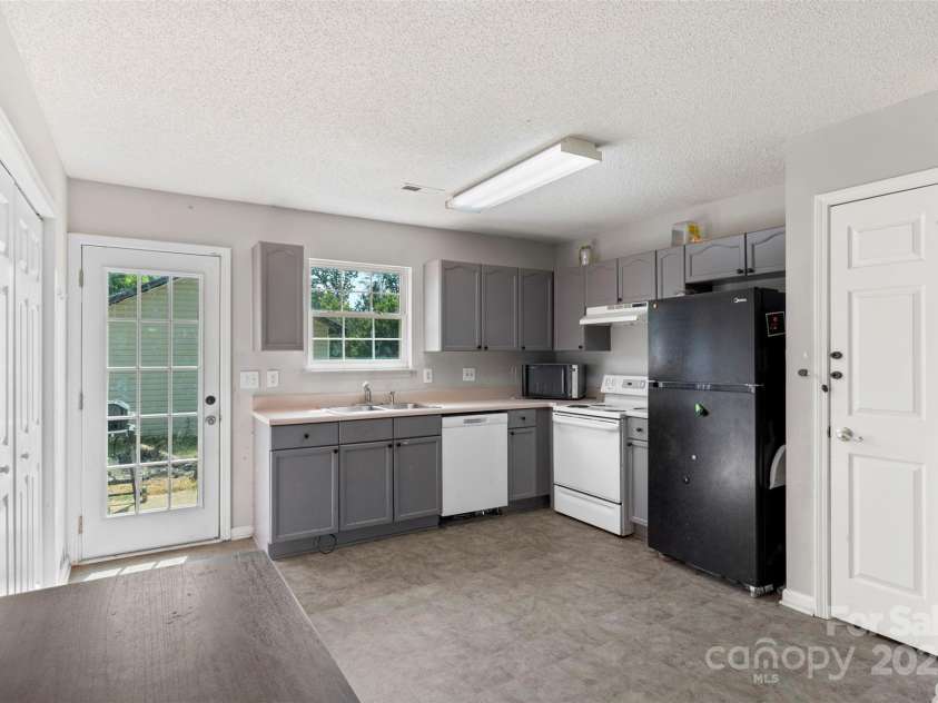 244 Whitesides Road, Bessemer City, NC 28016.  MLS# CAR4249914, YatesRealty ID 7750. 