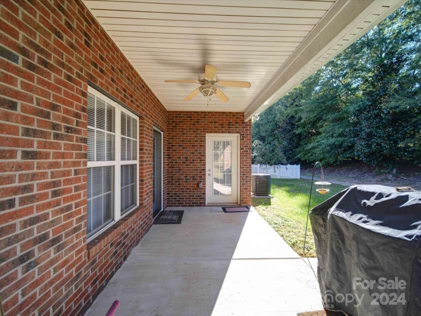 104 Aberdeen Drive, Troutman, NC 28166.  MLS# CAR4191636, YatesRealty ID 7751. 