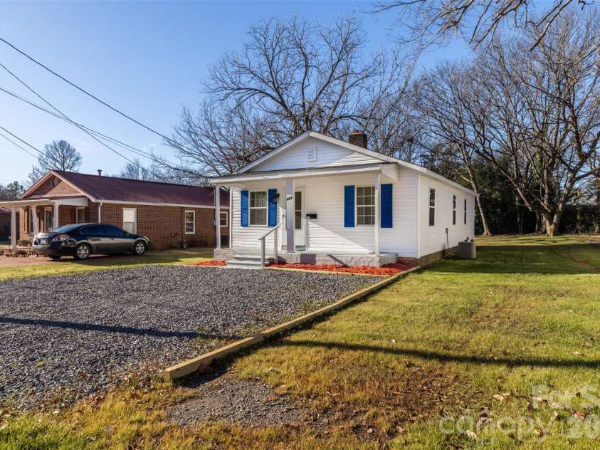 417 Baker Street Extension, Rock Hill, SC 29730.  MLS# CAR4359650, YatesRealty ID 7751. 