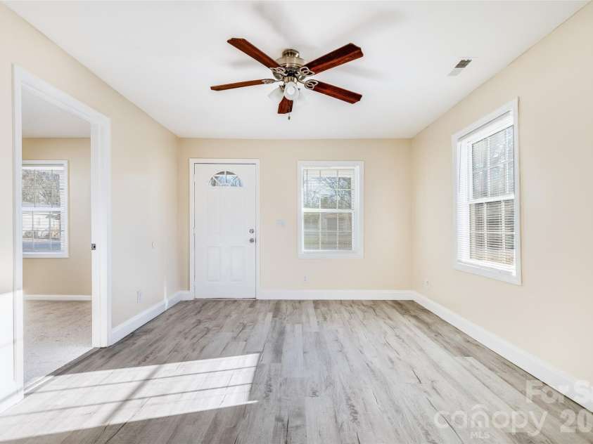 417 Baker Street Extension, Rock Hill, SC 29730.  MLS# CAR4359650, YatesRealty ID 7751. 
