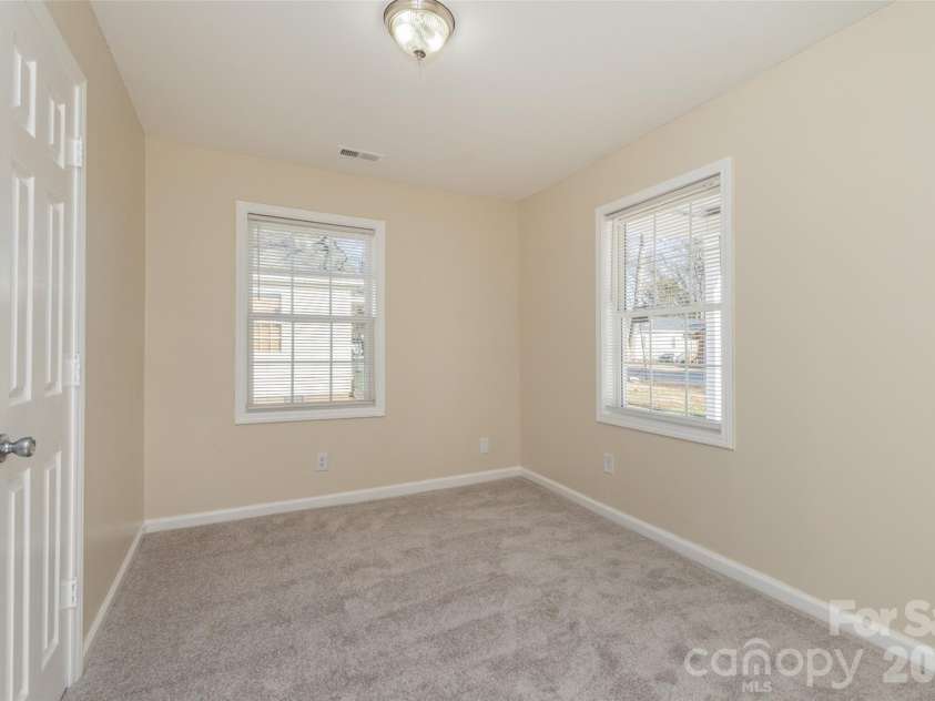 417 Baker Street Extension, Rock Hill, SC 29730.  MLS# CAR4359650, YatesRealty ID 7751. 