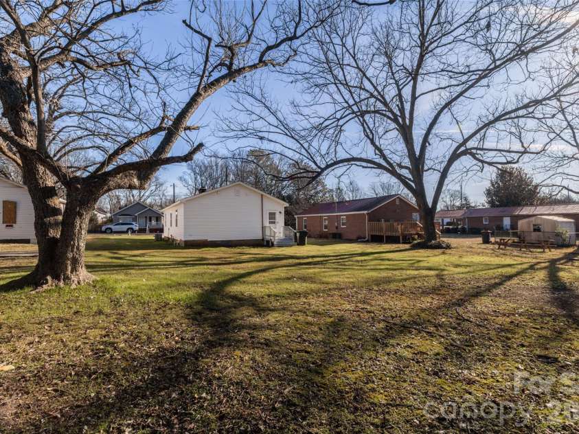 417 Baker Street Extension, Rock Hill, SC 29730.  MLS# CAR4359650, YatesRealty ID 7751. 